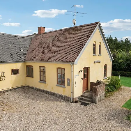 Prázdninový dům Awesome In With Wifi Stenstrup